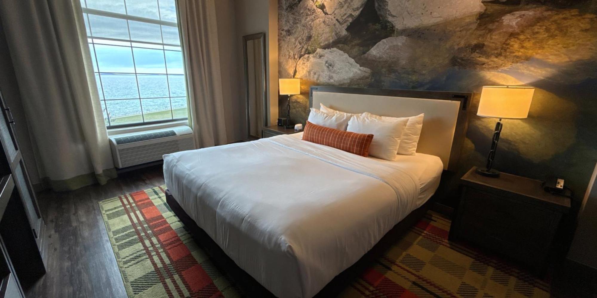 Hotel Indigo Traverse City By Ihg Exterior foto